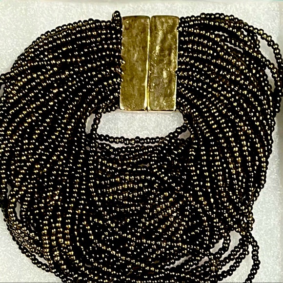 multi row brown seed bracelet with hammered gold toned metallic closure - Picture 3 of 4